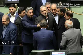 تصاویری از جلسه استیضاح وزیر اقتصاد با حضور رئیس‌جمهور