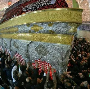تصاویر/سیاه‌پوش‌شدن حرم‌حضرت رقیه(س)