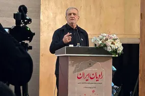 باید از هر صدایی که تفرقه ایجاد می‌کند بپرهیزیم