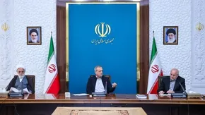 فیلم| ورود بدون محافظ رئیس‌جمهور به اورژانس استان تهران در اوج تهدیدات جنگی