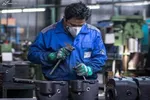 ‌مشکلات مهاجران افغان را مشکل خود می‌دانیم