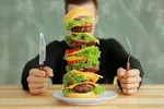 با رعایت این چند توصیه، پرخوری عصبی را کنترل کنید