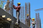 حدود ۶۰۰ هزار کارگر ساختمانی بیمه ندارند