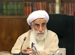 درخواست آیت الله جنتی از مسئولان برای رفع مشکلات معیشتی و گرانی‌های