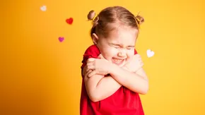 عکس/اوج مهربانی کودک معلول
