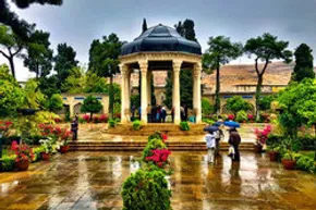 فیلم | اقدام جنجالی شهرداری شیراز؛ وضعیت عجیب یک سرعت‌گیر و پرواز اتوبوس‌های شهری!