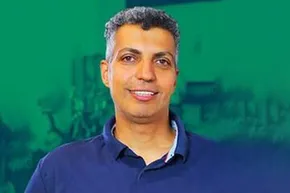 تصاویر / تشییع پیکر ملیکا محمدی بازیکن تیم ملی فوتبال بانوان ایران در استادیوم آزادی