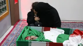 گفت‌وگوی قرآنی رهبر انقلاب با دو دختر خردسال حافظ کل قرآن برنامه محفل