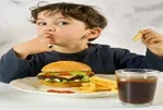 عکس | نوشابه شیشه‌ای ایرانی سر میز شام سربازان آمریکا