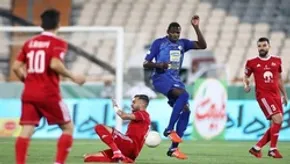 فیلم| دلیل تاخیر در آغاز دیدار تراکتور - استقلال