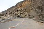 ریزش سنگ در جاده هراز با ۵ کشته و زخمی