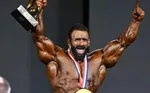 هادی چوپان در رقابت‌های دسته آزاد آرنولد کلاسیک قهرمان شد