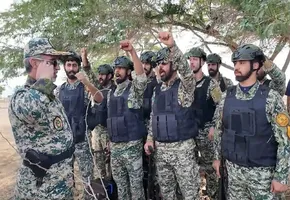 فیلم| هشدار قاطع فرمانده نیروی زمینی ارتش به دشمن در بازدید از مناطق مرزی ایران