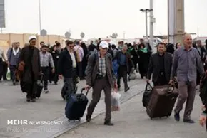 فیلم /اولین تصاویر هوایی از مرز مهران / سیل خودرو‌های زائران را ببینید