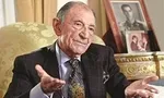 انتقاد تند اردشیر زاهدی از برخی ایرانیان خارج از کشور: شرافت ندارید/ سردار سلیمانی یک ژنرال تمام عیار است/ خلیج فارس مدیون ایرانی‌ها است