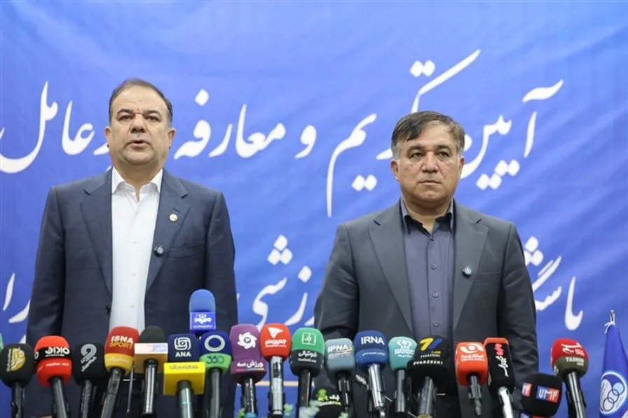 از اهالی رسانه می‌خواهم با من تماس نگیرند!