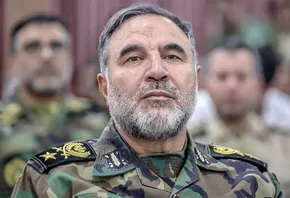 فیلم| هشدار قاطع فرمانده نیروی زمینی ارتش به دشمن در بازدید از مناطق مرزی ایران