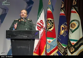 فیلم / حضور جمعی از فرماندهان و مسئولان در منزل سردار شهید محمدرضا زاهدی