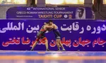 کشتی فرنگی جام تختی /مادر ۲ شهید تماشاگر ویژه کشتی + عکس