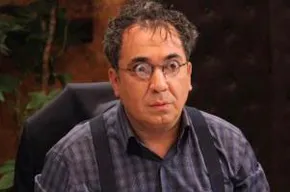 لحظات کتک زدن مهمان برنامه توسط سیامک انصاری!
