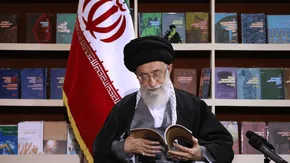 فیلم| پزشکیان: ملتی که می‌خواهد زنده باشد باید کتاب را جدی بگیرد
