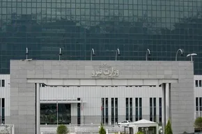 فیلم| آماری عجیب از مصرف آب روزانه شهروندان تهرانی: ۲ میلیارد و ۶۶۶ میلیون بطری آب ۱‌.۵ لیتری!