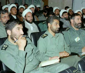 عکس/ حاج‌ قاسم کنارضریح عسکریین(ع)