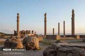 تصاویر / گردشگران در مجموعه «نقش رستم» و «تخت جمشید»