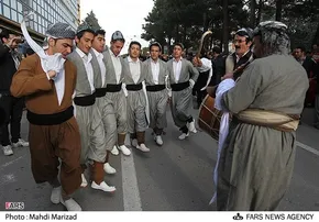 عکس/رقص‌زنان آفریقایی‌درحضوراحمدی‌‌نژاد