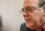 هشدار عباس عبدی به پزشکیان