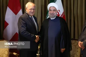 عکس/ تصویر پرچم ایران روی کوهی در سوئیس