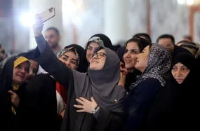 لبخند مقامات، بغض مردم