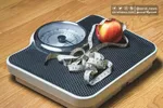 چرا ورزش باعث کاهش وزن می‌شود؟