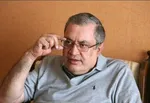 اعتراض یک روزنامه از حمله به تیم مذاکره‌کننده؛ خائن‌سازی نکنیم
