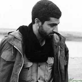 عکس/ حاج‌ قاسم کنارضریح عسکریین(ع)