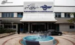 ترکیدگی چرخ هواپیما و تخلیه مسافران با سرسره نجات