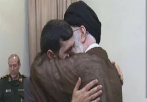 عکس/تصویری قدیمی و صمیمی از رهبر انقلاب