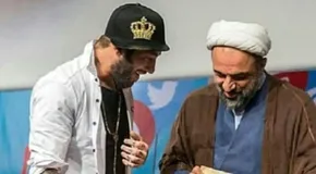 فیلم| آوازخوانی تتلو در مسجد زندان!