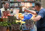 تاثیر اقتصاد جهانی بر قیمت مواد غذایی در سال ۲۰۲۳