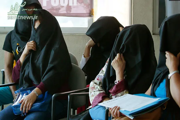 شرکت بستگان قتل های فرا قضایی اندونزی در یک کنفرانس خبری