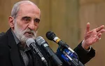 حسین شریعتمداری: دستبند جدید آورده‌اند!