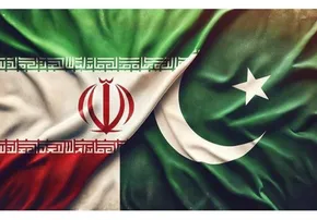 تصاویر| دیدار فرمانده ارتش پاکستان با وزیر امورخارجه ایران