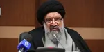 حضور مسئولان در نماز جمعه تعظیم شعائر است / انگلیسی‌ها در غارت ایران صدر جدول بودند