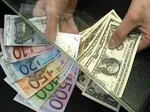 افت قیمت ۱۰ ارز در بازار بین بانکی +جدول