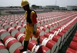 زنگنه : شکنندگی بازار نفت نتیجه تحریم ایران است