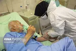 غرغره آب نمک ویروس کرونا را در گلو از بین می‌برد؟