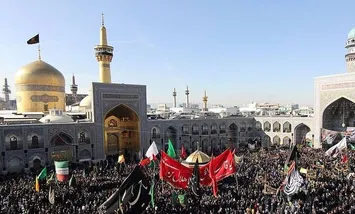 تصاویر| عزاداری سالروز شهادت امام رضا(ع) در حرم رضوی