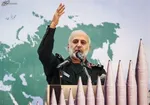عکس | سرلشکر رشید در کنار حسن باقری و ۷ رزمنده دیگر، دهه ۶۰