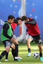 مرگ یک هوادار در آپارتمان‌ فوتبالیست‌ مشهور