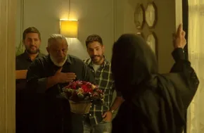 تصاویر | مراسم عزای مادرِ علی مصفا؛ لیلا حاتمی در سوگ